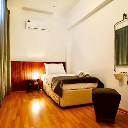 Blue Levant Apartment